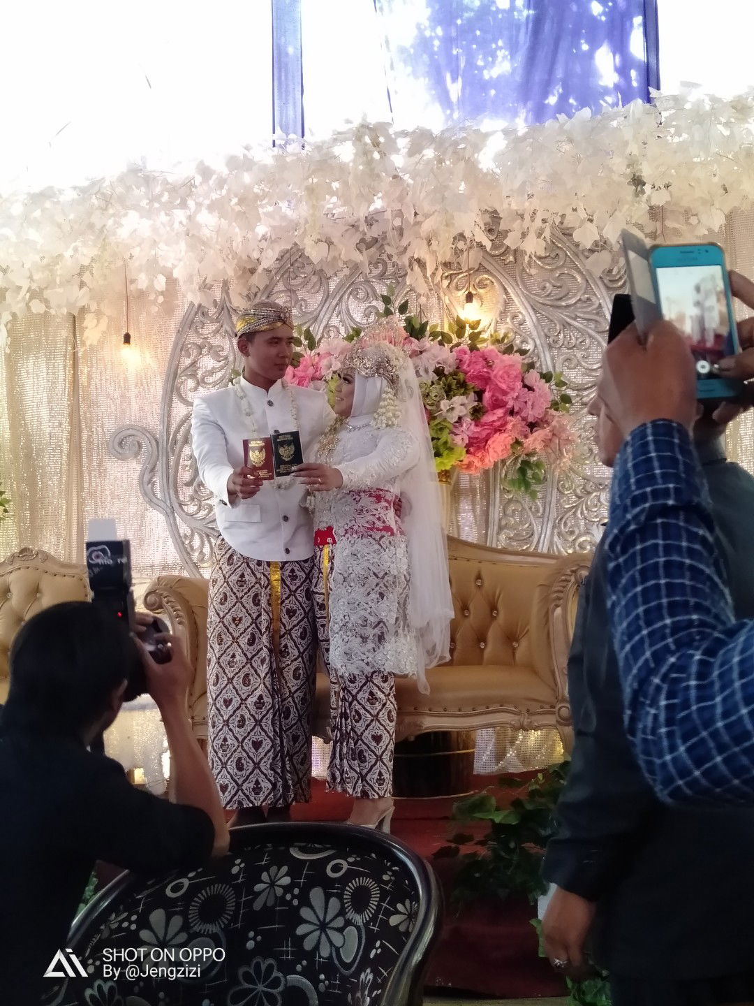 Azira Rahajeng profile icon