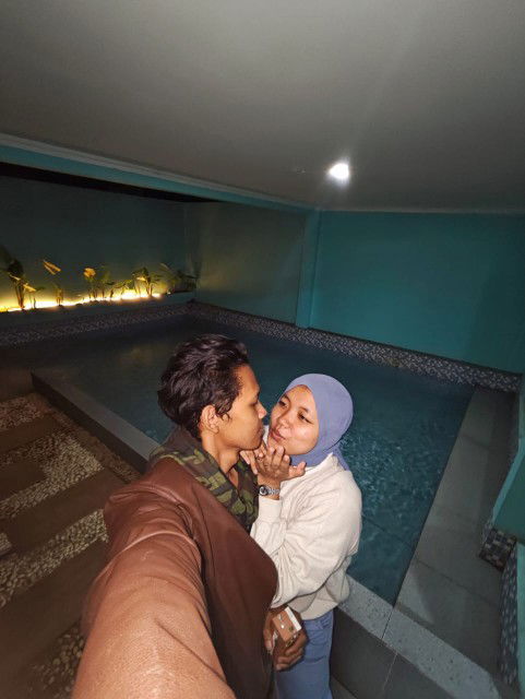 jasmintiaz profile icon