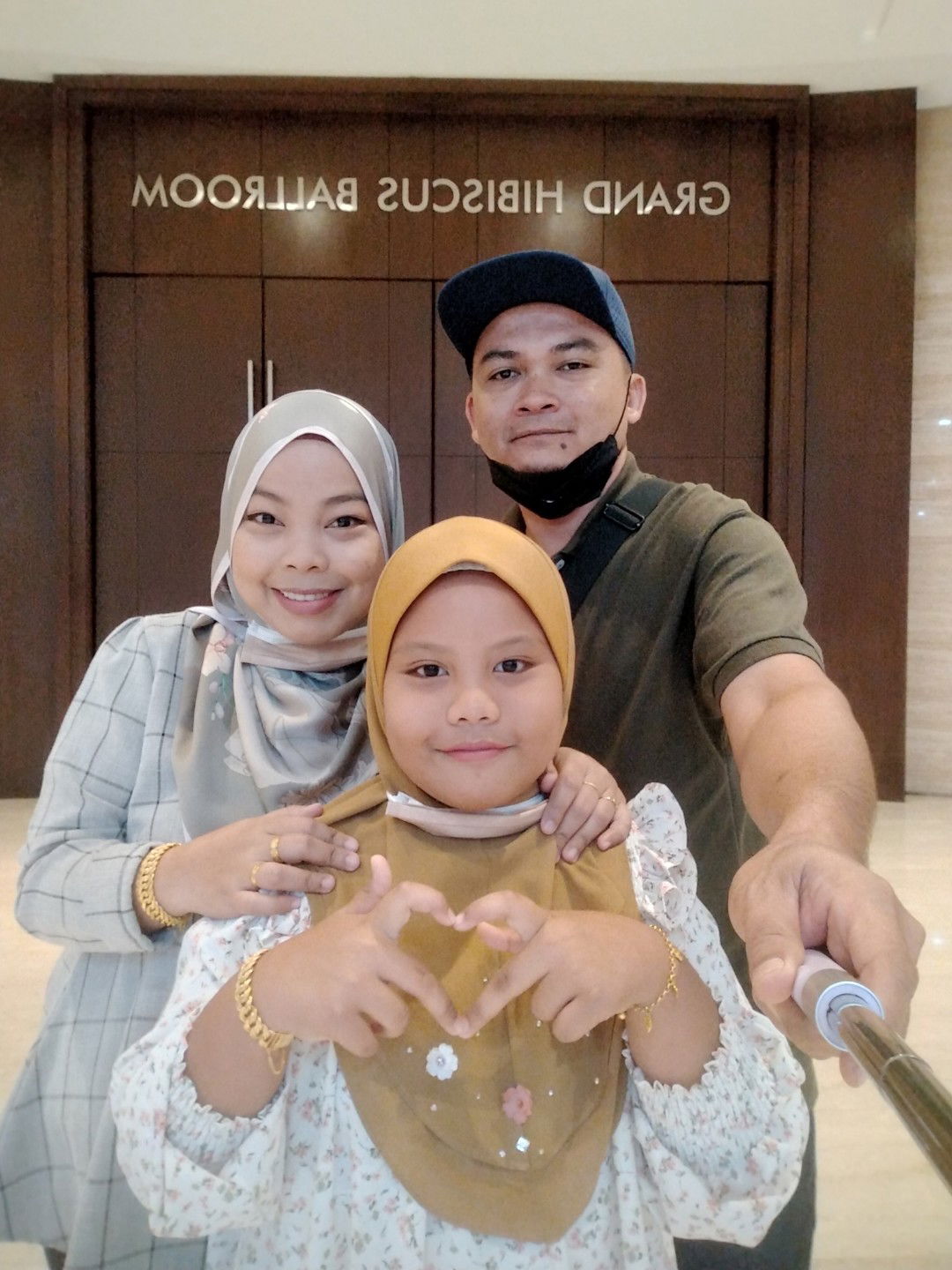 NOORAIN MAZALAN profile icon