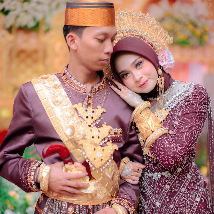 Rina Elvira profile icon