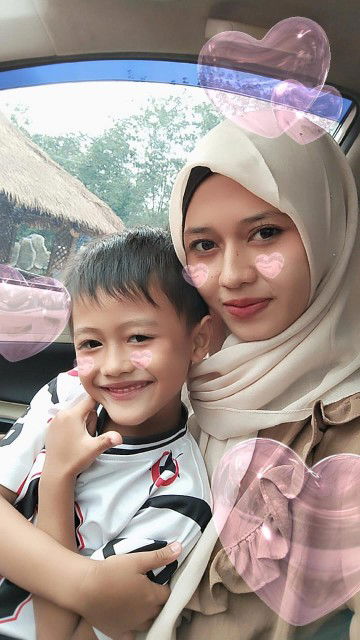 Neng Sholihah profile icon