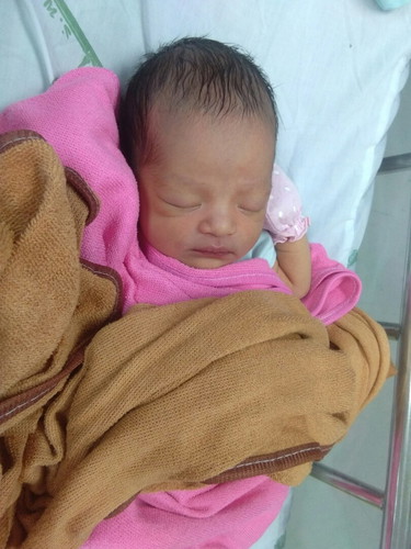 แตกแล้วจ้า หนูชื่อน้องไอติม ??