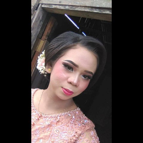 Restia Dewinta Haloho profile icon