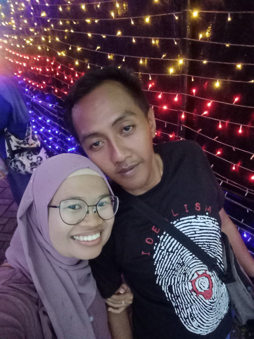 Novia Putri Aryanti profile icon