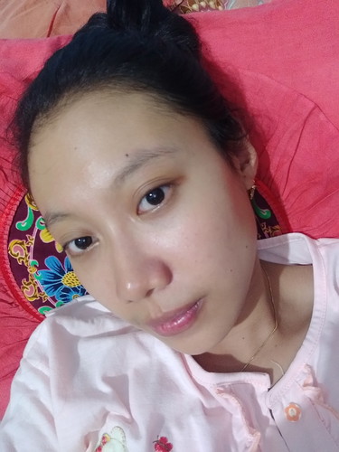 bundaaa hayoo tebak umurku berapa? hihihi
