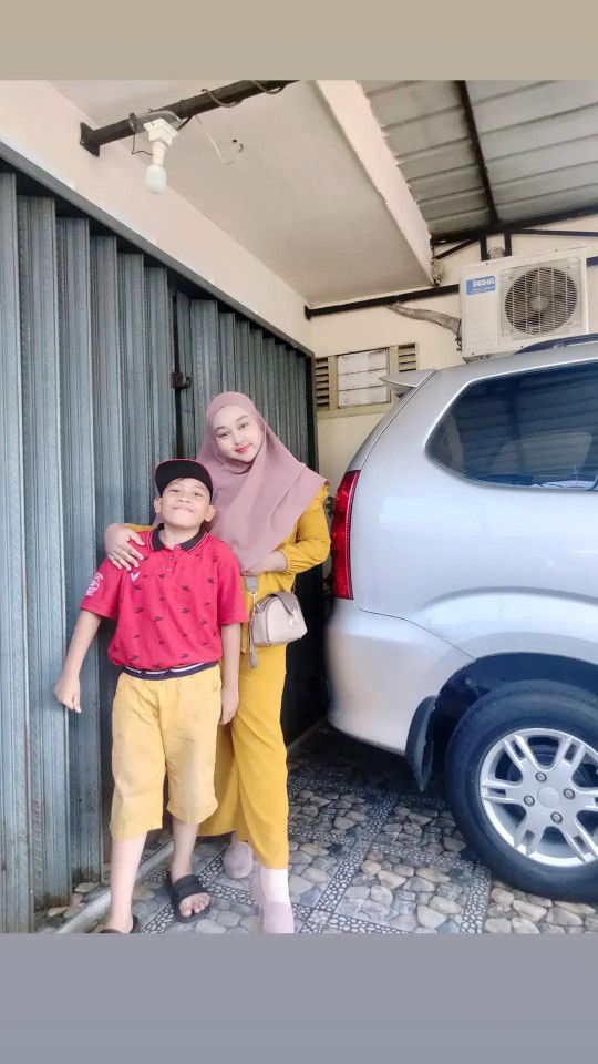 Ratna Juwita sari profile icon