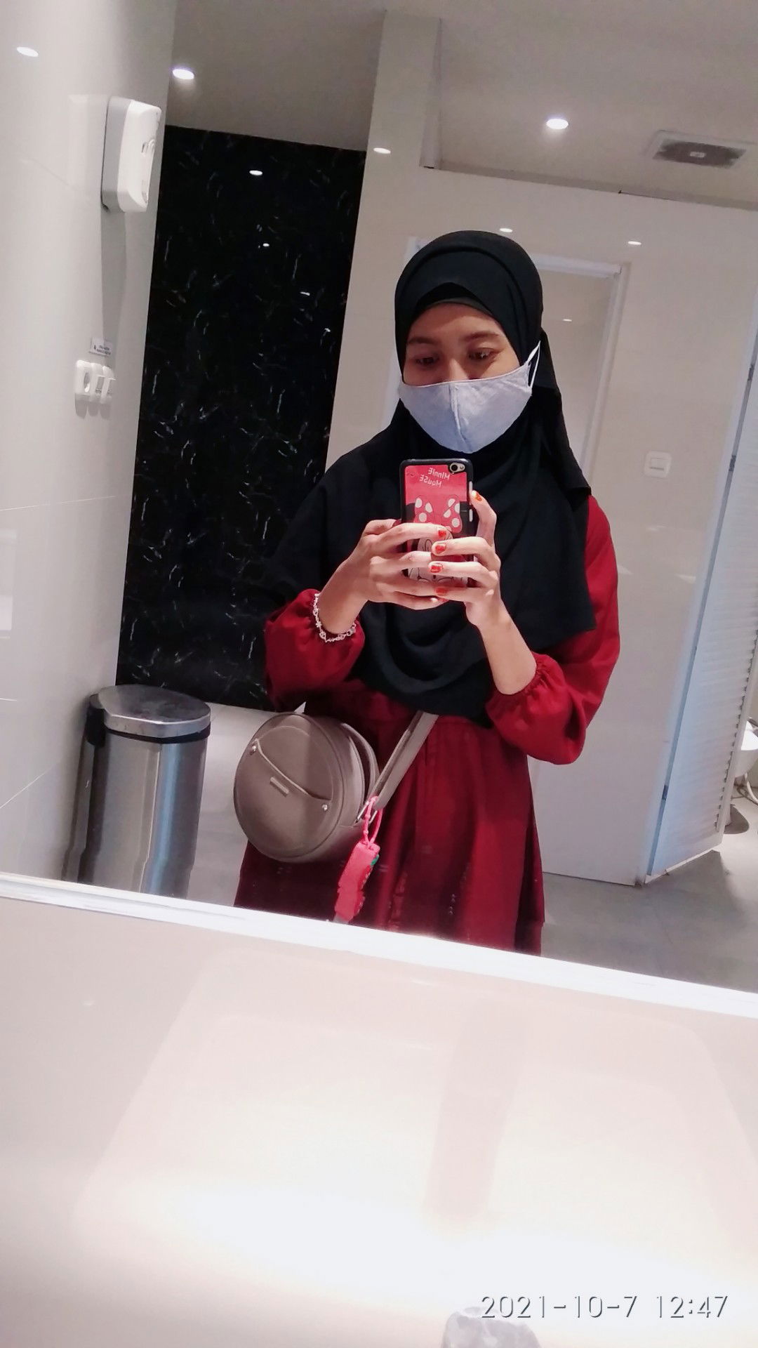 Gita Fitri Roliyah profile icon