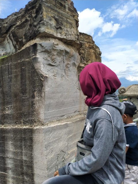 Dwi Ariani profile icon