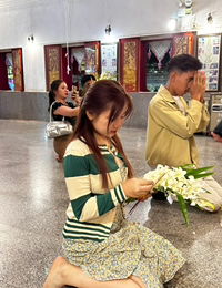 Hla Hla Su Htwe profile icon