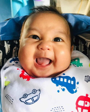 น้องอารมณ์ดี>_<ก็จะยิ้มประมาณนี้^^