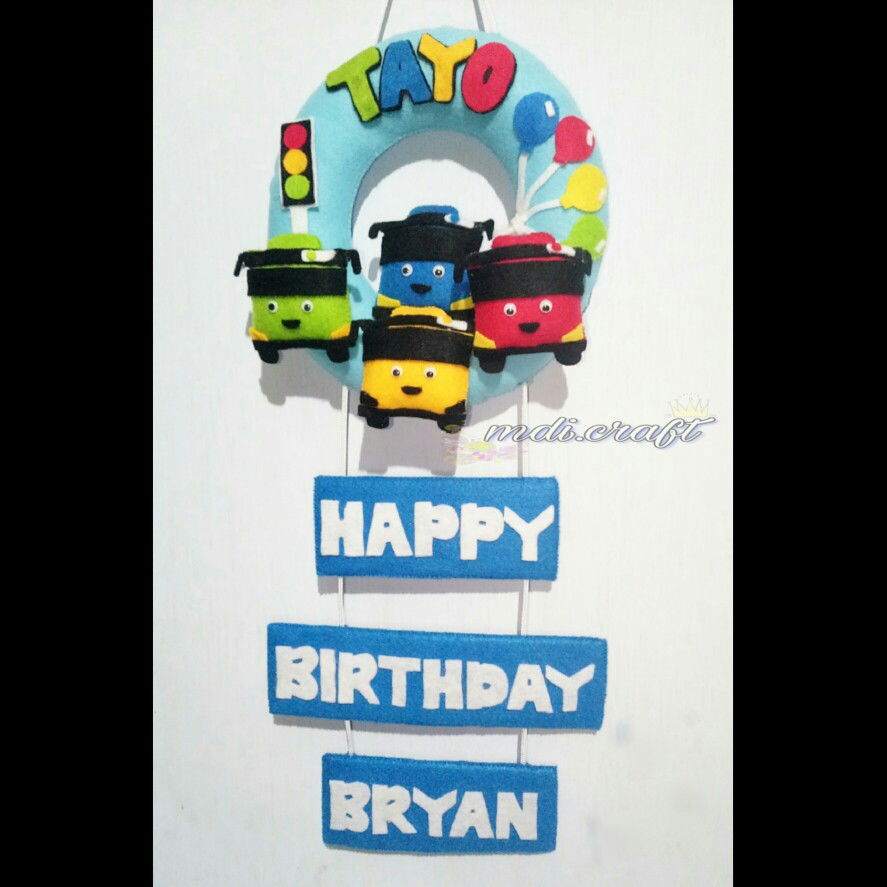 gantungan pintu / tembok