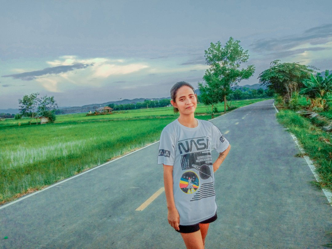 ด.ญ พลอย profile icon