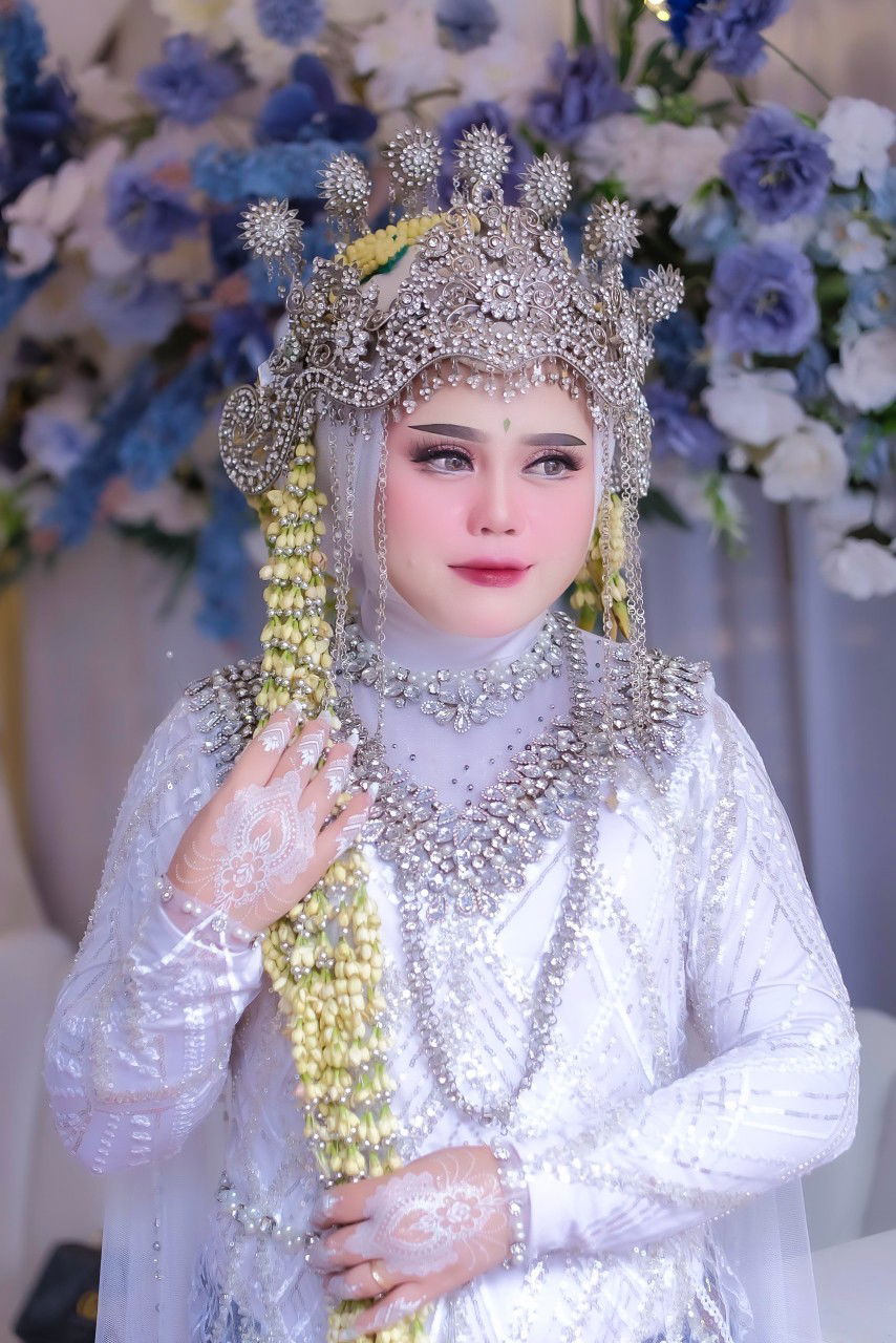 Elin Yuliani profile icon