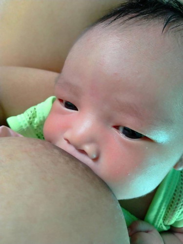 เด็กน้อย 6 วัน