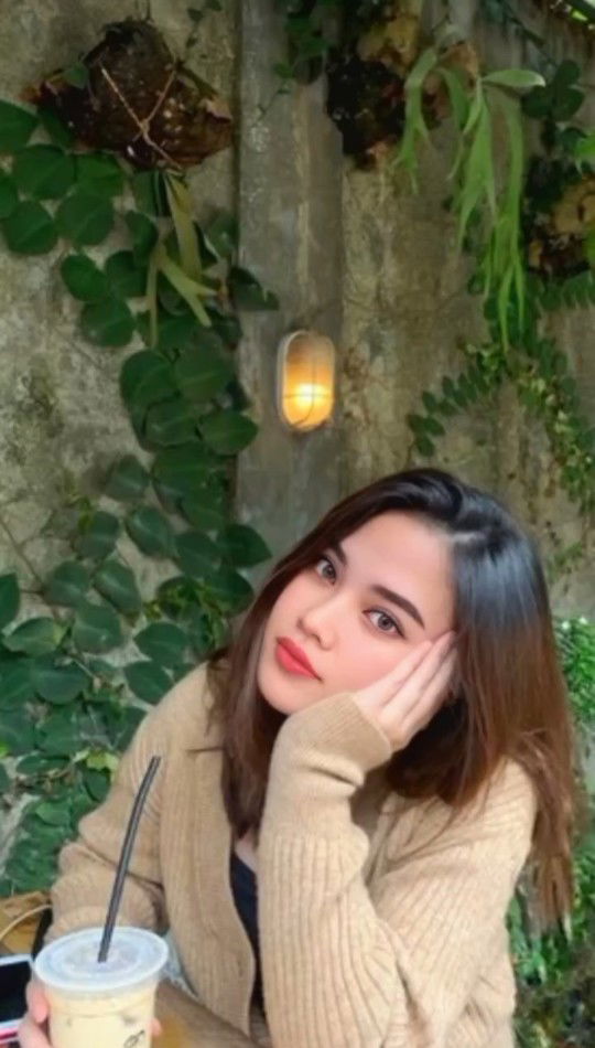 Sherly 27 profile icon