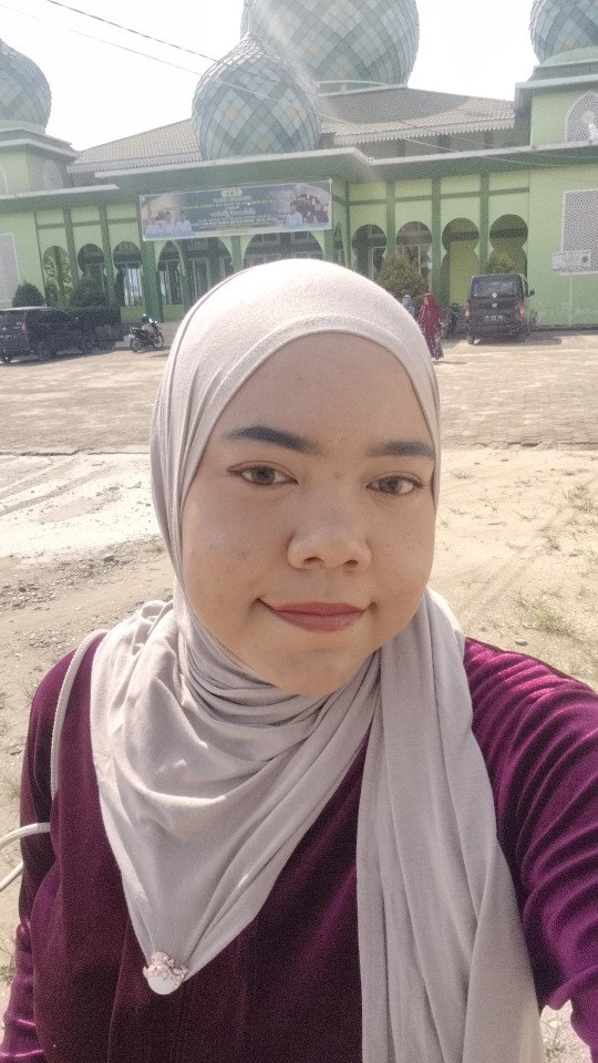 viani karomatul aulia  profile icon