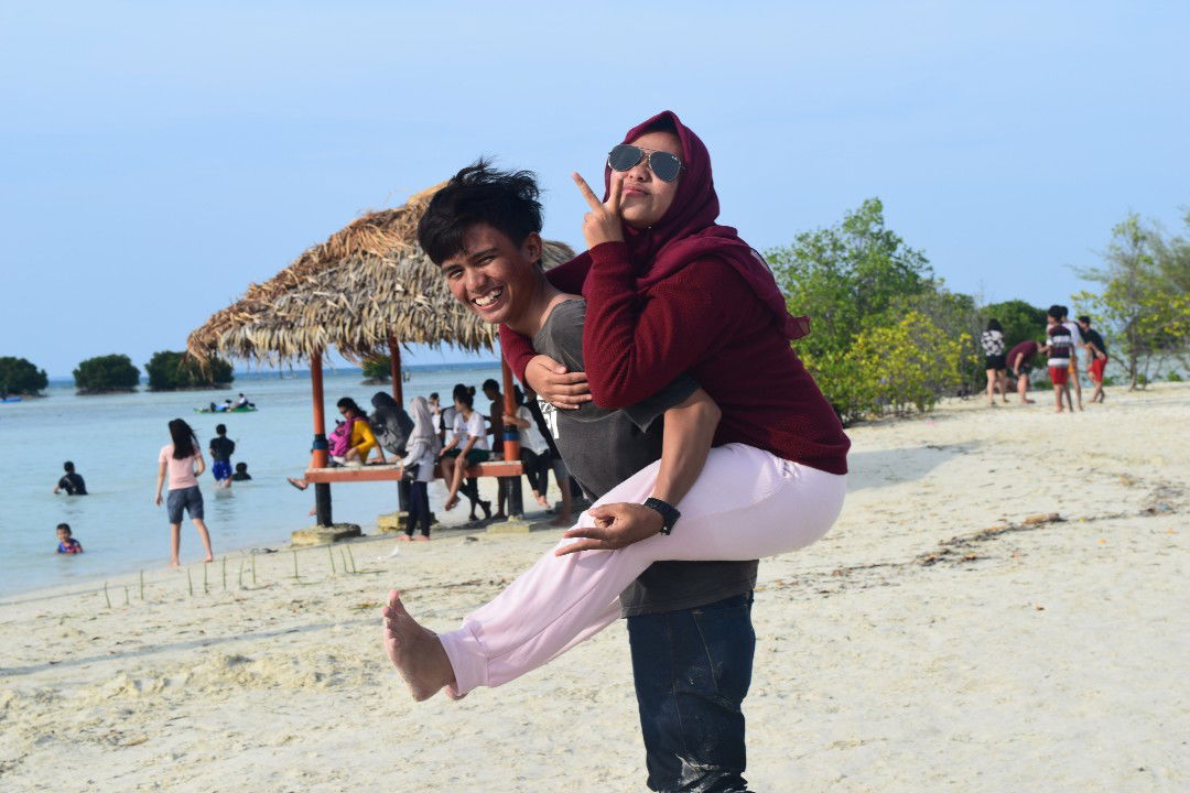 Melly Agustina profile icon