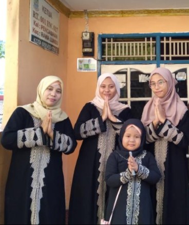 Dia Wanita Inspirasi Hidup Ku