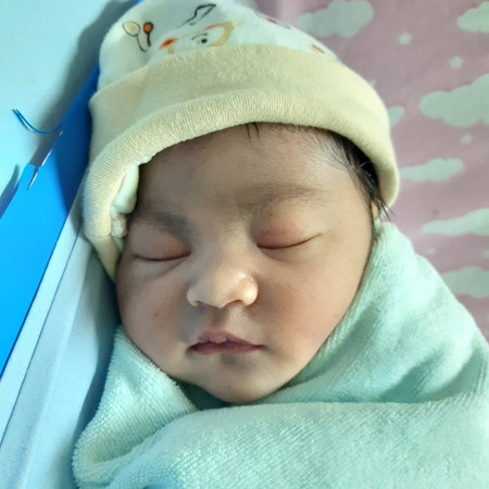 หนูมาแล้วค่ะ + น้องตัวเหลือง