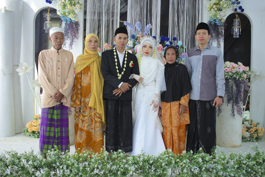 SITI QOMARIYAH profile icon