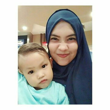 Rofiqoh Hamzah profile icon