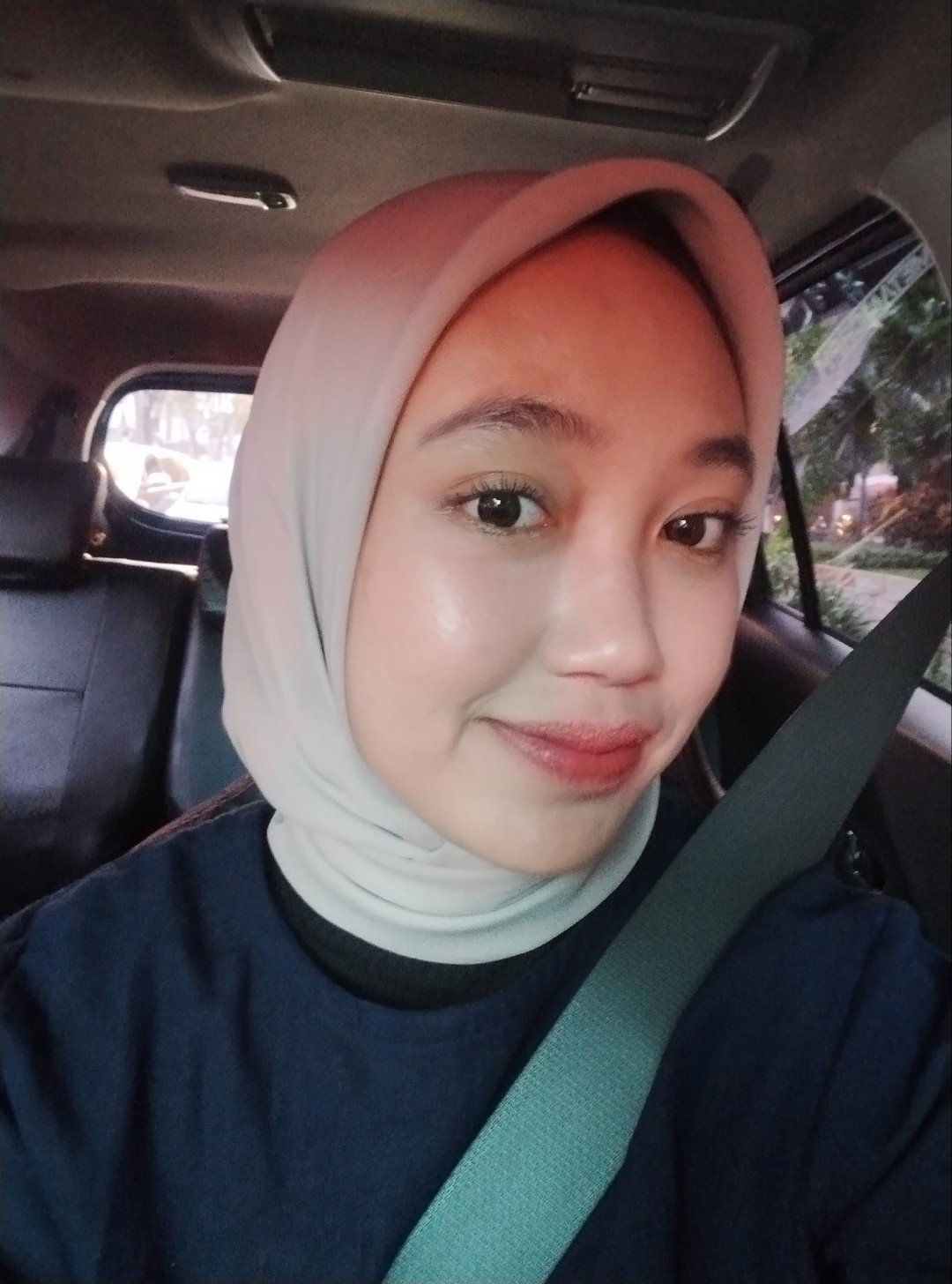 dini rosyidah profile icon