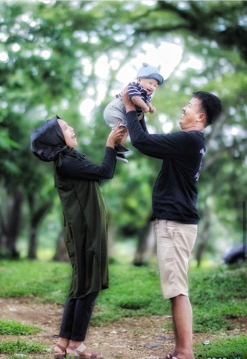 Eka adesti profile icon