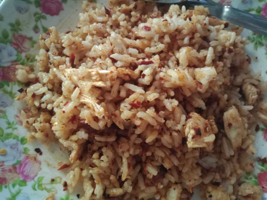 แม่บ้านนี้กินรสจัดรสเผ็ดมากๆค่ะ