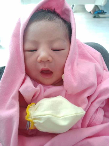 คลอดแล้วครับ...น้องเจ้าทัพ เกิดวันที่ 9/01/63 นน.3065 38 วีคพอดีเป้ะ...........แม่ผมคลอดเองครับ