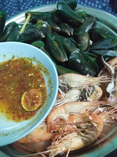 กินอาหารทะเบ