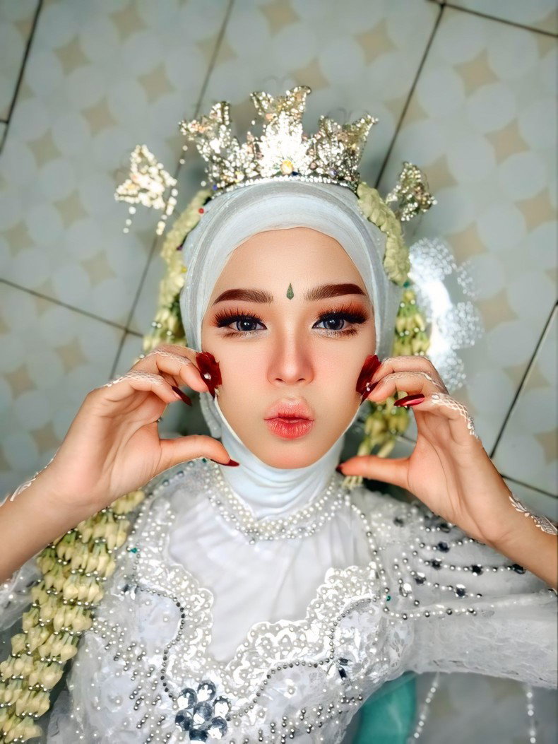 Tira, Mmh Nazril profile icon