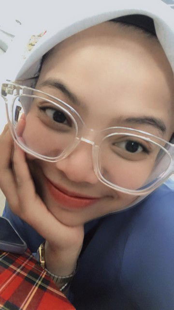 Lia Islami profile icon