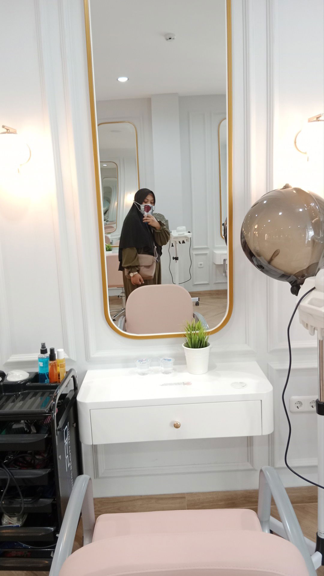 Khoirun nisa profile icon