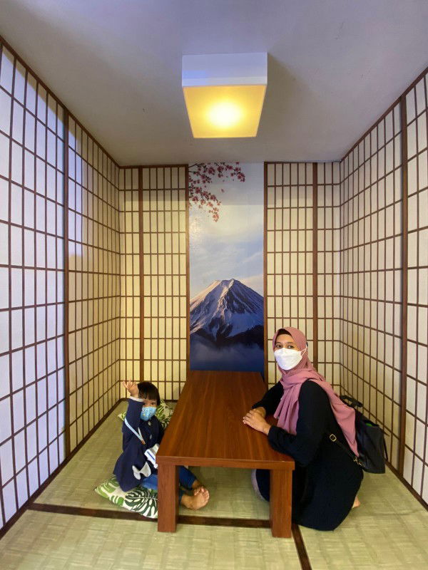 Elok dyah k profile icon