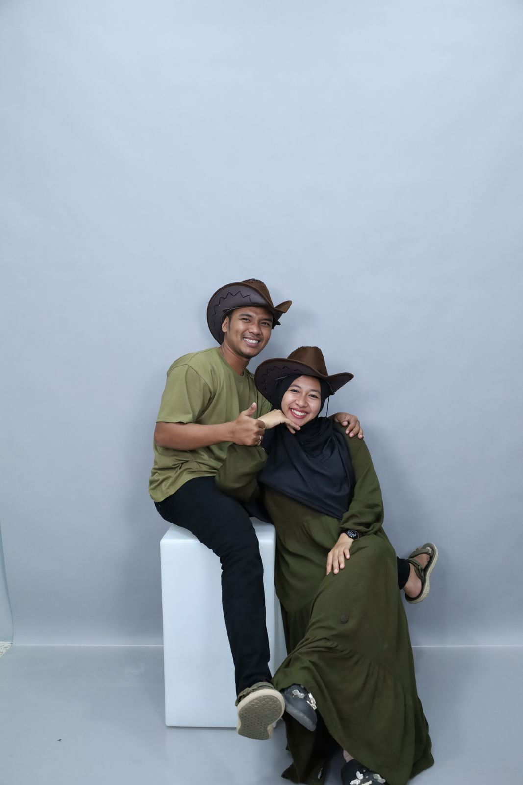 dhur anni profile icon