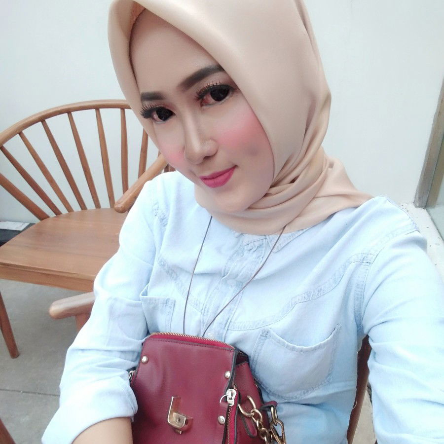 nia puspita profile icon