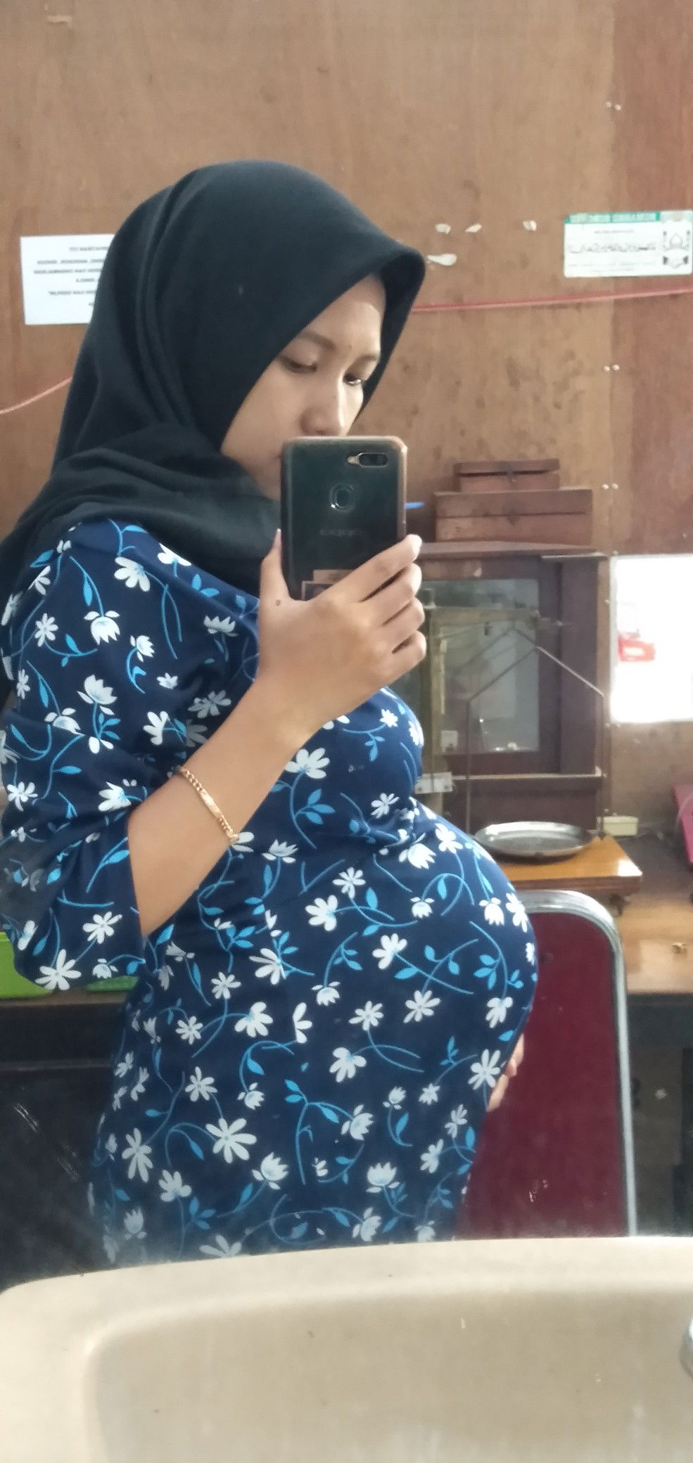 37w kepala belum masuk panggul