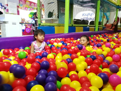 บอลสีๆสวยๆ