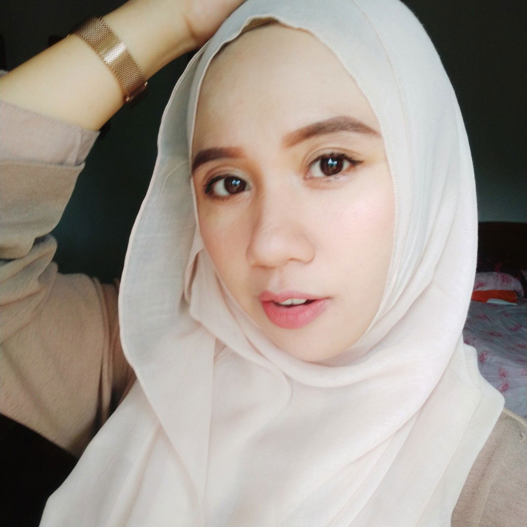 Dewi Yunita Sari profile icon