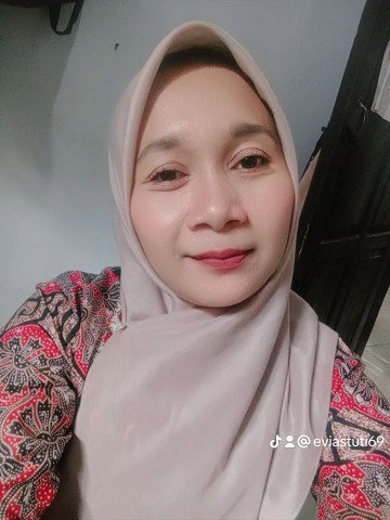 Evi Astuti profile icon