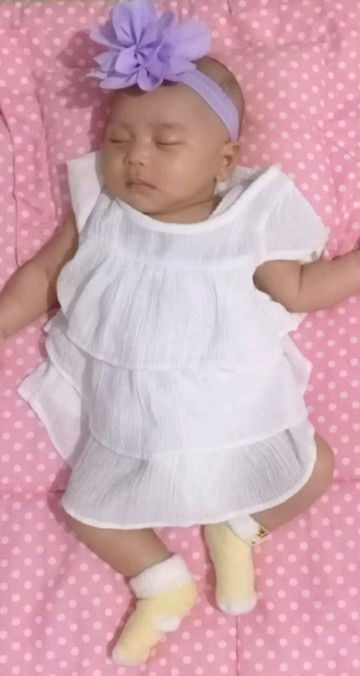 atik isnaeni profile icon