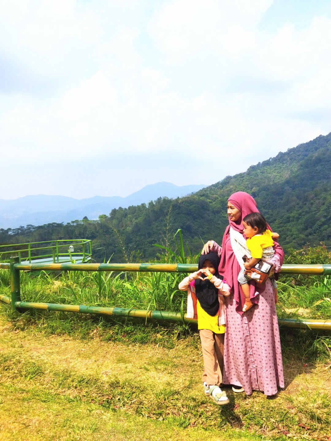 Oktapia Pangestuti profile icon