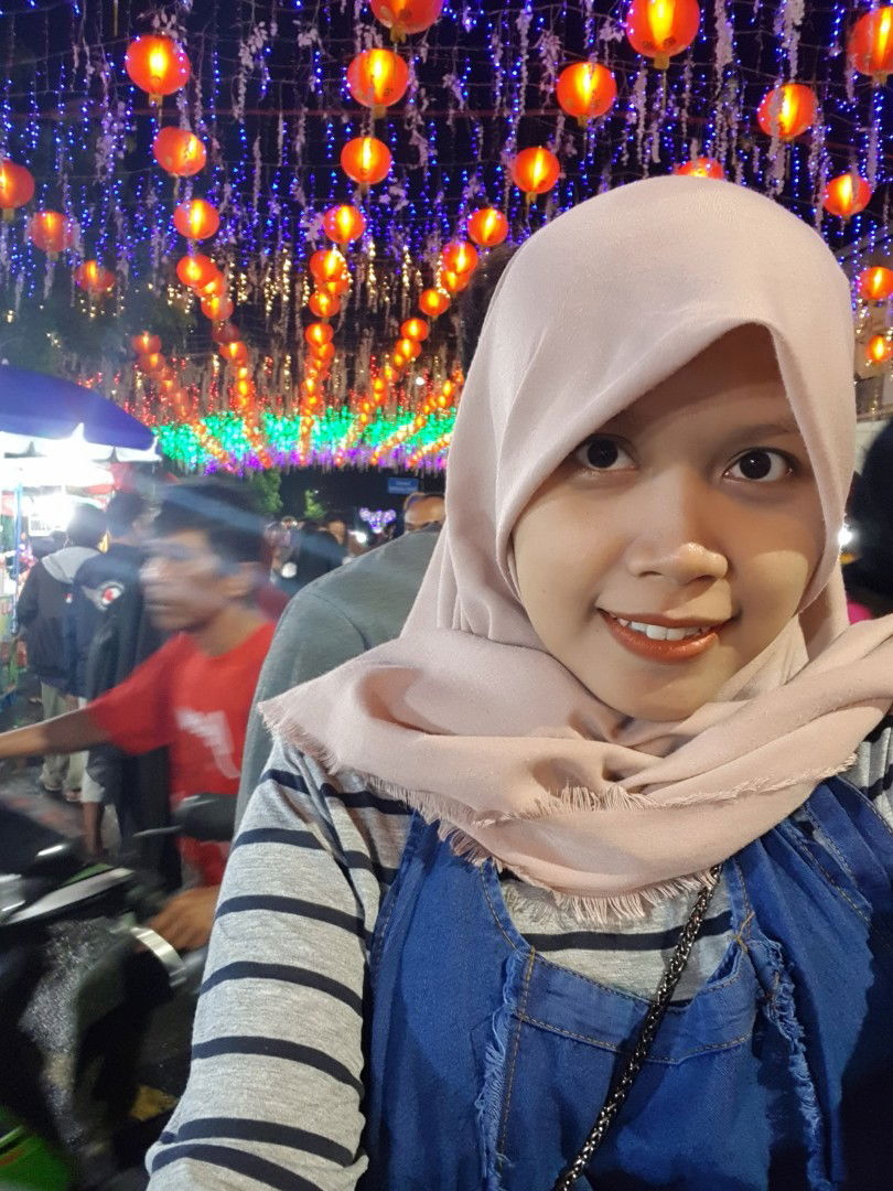 Fitria Nur profile icon