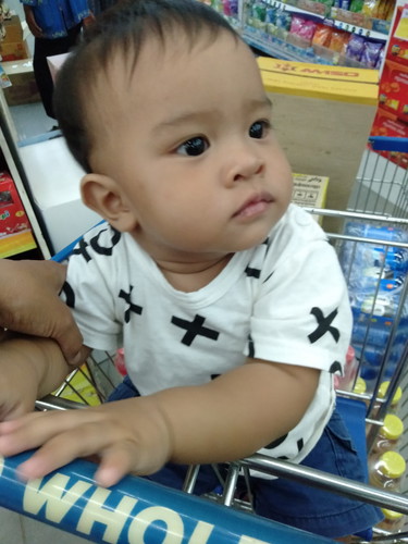 ลูกชายสุดหล่อ