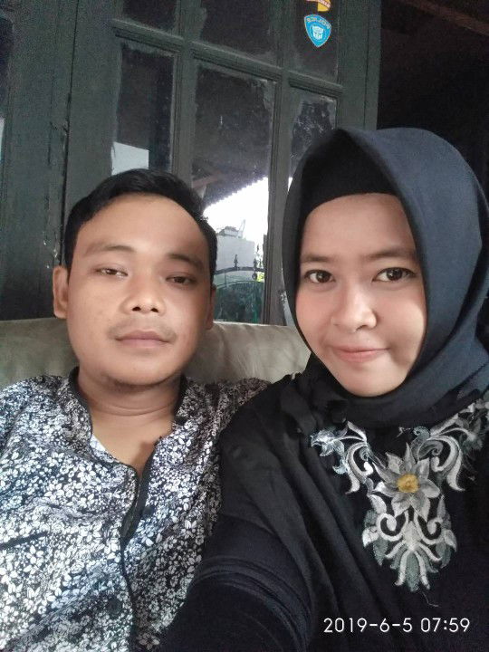 Indah Tri Cahyani profile icon