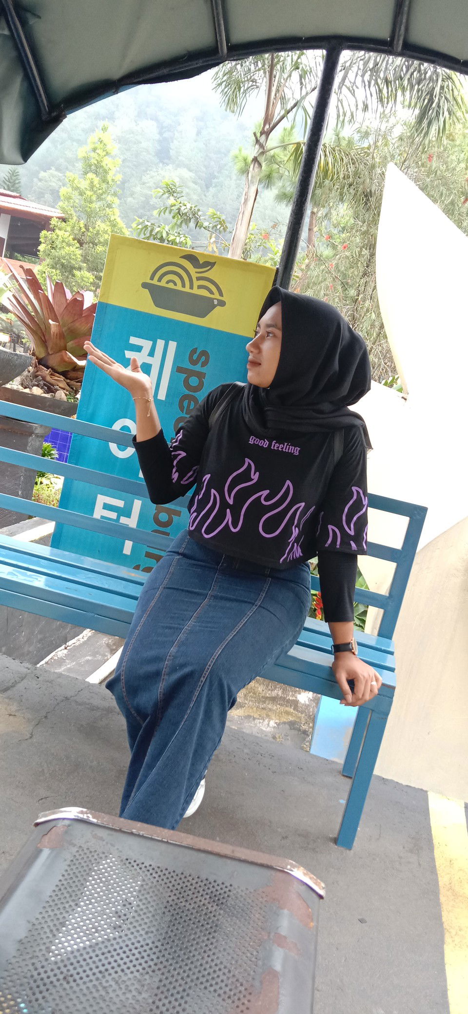 Nurani Nurani profile icon