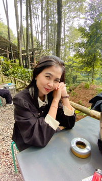 Putri Chairunnisa profile icon
