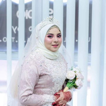 zulaikha anis profile icon