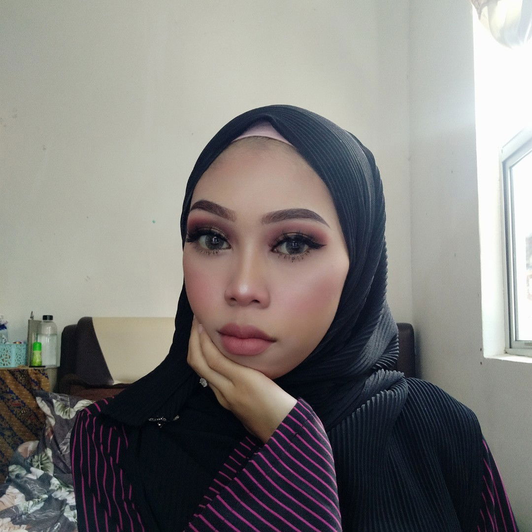 Bella Shbdn profile icon