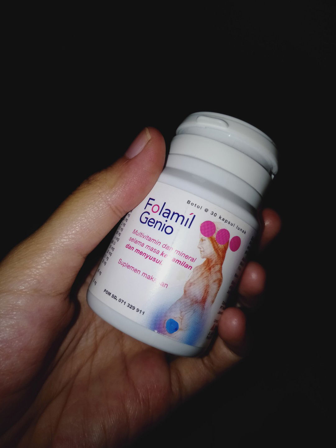 mengkonsumsi vitamin tanpa resep dokter